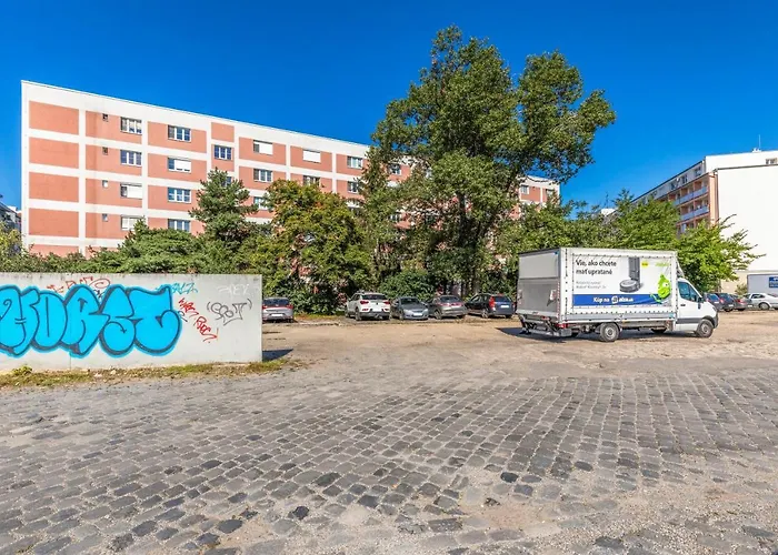 Sofia - With Parking شقة براتسيلافا