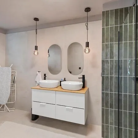 Sofia - With Parking Apartamento